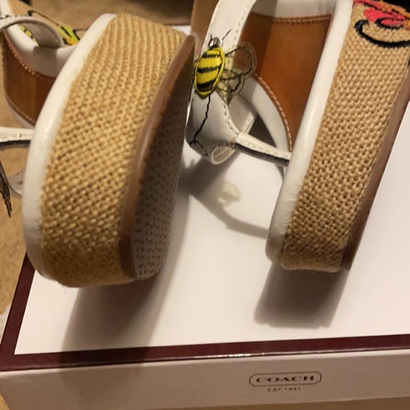 Pristine Coach Maddie Wedges🐝 - Picture 6 of 10